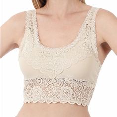 Seamless Lace Stretch Bra Top With Removable Bra Pads. S/M 32a-36d L/Xl 38a-38d Elegant Stretch Seamless Crop Top, Elegant Seamless Stretch Crop Top, Beige Lace Camisole With Built-in Bra, Elegant Stretch Beige Crop Top, Elegant Beige Seamless Bra, Fitted Cami Bra With Seamless Design, Seamless Cami Bra With Fitted Design, Elegant Seamless Camisole Crop Top, Elegant Seamless Cream Bra