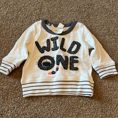 Brand New With Tags. Smoke Free/Pet Free Home. Gap Long Sleeve Top With Letter Print, Playful White Winter Top, Playful White Tops For Winter, Playful Gap Tops For Playtime, White Sweatshirt For Playwear In Fall, White Fall Sweatshirt For Playwear, White Fall Sweatshirt For Play, White Sweatshirt For Fall Play, White Cotton Gap Top