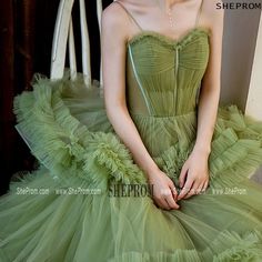 Prom Dresses Long Green, Star Prom Dress, Green Prom Dress Long, Green Ball Gown, Hoop Dress, Winter Formal Dresses, Green Tulle, Long Formal Gowns, Corset Dress Prom