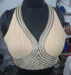 Halter Neck Blouse Design, Blouse For Saree, Neck Blouse Designs, Saree Jacket Designs, Halter Neck Blouse, Sleeveless Blouse Saree, Blouse Sari, Halter Neck Blouses, Blouse Indian