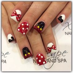 Mickey Mouse nail designs Cute Mickey Mouse Acrylic Nails, Nail Designs Red And Black, Disney Fingernails, Nail Art Designs Mickey Mouse, Mouse Nail Design, Trendy Birthday Nails, Long Mickey Mouse Nails, Red And White Minnie Mouse Nails, Mickey Mouse Nail Design