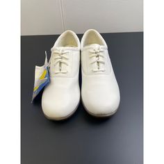 Dr Scholls Women's White Leather Tennis Shoes Double Air Pillow 7m Sku 2973 With Double Air Pillow Insoles These Shoes Are Comfortable For All Day Wear. These Shoes Are Preowned But Unused Never Worn. This Item Has Been Cleaned, Sanitized And Deodorized. Features: Shoes Size: Womens 7 Condition: Pre-Owned Good White Synthetic Leather Slip-on Shoes, Synthetic Closed Toe Oxfords For Spring, White Leather Closed Toe Dance Shoes, Spring Synthetic Oxfords, Classic Formal Dance Shoes For Spring, Formal Low-top Synthetic Leather Shoes, Formal Synthetic Closed Toe Dance Shoes, Formal Synthetic Dance Shoes With Almond Toe, Formal Synthetic Closed-toe Dance Shoes