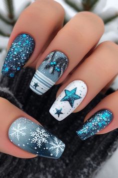 Christmas Nails Blue, Sparkly Nail Designs, Penguin Nails, Blue Christmas Nails, Christmas Nail Ideas, Green Nail Art, Baby Blue Nails