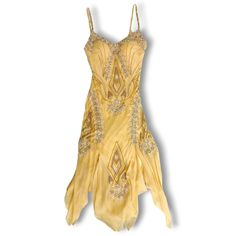 This Is A Stunning Vintage Silk Dress From Sue Wong From The Nocturne Line, Featuring A Beautiful Beaded Pattern And Trim That Gives Off A Art Deco Vibe. The Dress Is Like A Golden Cream Color. It Is In Fabulous Pre-Owned Condition! Size 2. Art Deco Fairy, Vintage Silk Dress, Sue Wong Dresses, Silk Dress Vintage, Cream Art, Sue Wong, Vintage Couture, Fairy Dress, Cream And Gold