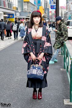 Yukata Street Style, Steampunk Japanese, Kimono Street Style, Japanese Accessories, Harajuku Street Fashion, Summer Outfits Women 30s, Street Accessories, Beatles Ringo