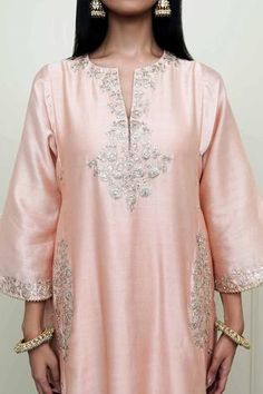 Shop for Sheetal Batra Pink Silk Chanderi Choga Kurta Set for Women Online at Aza Fashions Kashmiri Tilla Embroidery, Banarsi Fabric, Kurta Set For Women, Luxury Sale, Boutique Dress Designs, Organza Dupatta, Embroidered Neckline, Silk Organza, Kurta Set