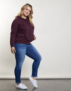 Our Curve Laid-Back Hoodie has a comfy, casual style and a super soft feel that you can't live without! This hoodie has long sleeves, a drawstring hoodie, and a roomy front kangaroo pocket. It's made from an extremely smooth knit fabric that is lightweight and full of stretch for day to night comfort. This sweatshirt is made from 57% Cotton, 38% Polyester, and 5% Spandex. Recommended to hand wash cold. Imported. All models are wearing a size 1XL. The knit material is stretchy and is designed to Plus Size Comfy Outfits, Plus Size Outfits Casual, Plus Size Fall Outfit, Plus Size Fall, Basic Hoodie, Classy Casual Outfits, Curvy Girl Outfits, Curvy Outfits, Drawstring Hoodie