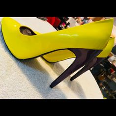 Brand New Stylish Heels By Fhr - Size 7 - Heel Height 5 Inches There’s A Tiny Little Smudge Mark On The Right Heel. It’s Hardly Noticeable, And You Really Need To Look Close To See It, But I Wanted To Disclose It. Bold High Heel Shoes With Contrasting Heel Counter, Bold High Heels With Contrasting Heel Counter, Yellow Heels With Contrasting Heel Counter, Yellow Heels With Padded Heel, Fitted Yellow Heels With Padded Heel, Bold High Heels, High Heel Yellow Court Shoes For Party, Yellow Heels With 4-inch Heel For Night Out, Yellow High Heel Court Shoes For Party