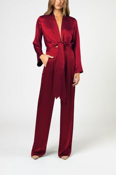 Silk satin wide leg pant with front hook and zipper closure. Featuring front pleats and side pockets. Made in USA. Composition: 100% silk Soft Dramatic, Kimono Blouse, Silk Jumpsuit, Silk Set, Plunge Neckline, Wide Leg Pant, Silk Charmeuse, Set Outfit, Wide Leg Jumpsuit