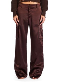 Satin Cargo Pants, Summer Neutrals, Spring Capsule Wardrobe, Knit Outerwear, Knit Shoes, Closet Essentials, Summer Suits, Trouser Pants Women, Kendall Jenner Style