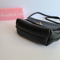 "Vintage Coach Quincy Bag Black leather with brass hardware Roomy interior with slip pocket covered by a flap and secured with a turnlock Made in the United States #B5D-9919 Measures: 9\"L, 7\"H, 3\"W Strap measures: 52\" Can be worn over shoulder or crossbody if possible Made in the United States Cleaned, conditioned and ready to wear! Questions? Just ask More vtg coach styles/colors also available Lr" Classic Flap Bags With Hasp Closure, Retro Shoulder Bag With Gold-tone Hardware For Office, Everyday Clutch Bag With Cc Turnlock Closure, Clutch Bags With Cc Turnlock Closure For Everyday, Cc Turnlock Clutch Bag, Business Satchel Flap Bag With Hasp Closure, Business Flap Bag With Hasp Closure Satchel, Retro Crossbody Shoulder Bag With Gold-tone Hardware, Elegant Crossbody Satchel With Cc Turnlock Closure