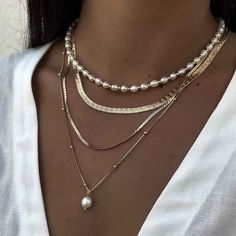 373221087-6 Wedding Necklace With Round Beads And Chain, Pearl White Wedding Necklace With Chain, White Beaded Chain Necklace For Wedding, Pearl Beaded Chain Necklace For Wedding, Wedding Pearl Beaded Chain Necklace, Necklace Layering Ideas, Leather Sleeveless Jacket, Chain Chokers, Layering Ideas