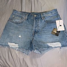 ~Bought From A Local Boutique, Brand New W Tags! ~Size 26 In Waist ~So Cute On! Grey Denim Jeans, Black Jean Shorts, Free People Shorts, High Rise Denim Shorts, Denim Cutoff Shorts, Belted Shorts, Western Boho, Free People Jeans, Free People Denim