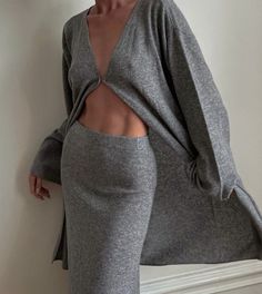 Lounge Wear Aesthetic, Grey Fits, Midi Skirt Set, Elsa Hosk, Cashmere Cardigan, Dark Fashion, Winter Fashion Outfits, Grunge Fashion, Luxury Outfits