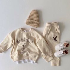 Baseball Club Casual Sweat Set– The Childrens Firm Adorable Baby Outfits, Girl Baby Clothes, Toddler Boy Tops, Baby Boy Tops, Cool Baby Clothes, Neutral Baby Clothes, Trendy Baby Clothes, Sweat Set