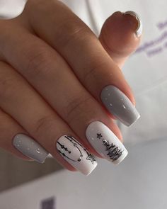 The latest nail style trend to hit Instagram is a creative way to celebrate the season. Users are uploading images of nails painted to look like the knit sweaters New Years Nail Designs, Christmas Nails Easy, Short Acrylic Nails Designs, Short Acrylic Nails