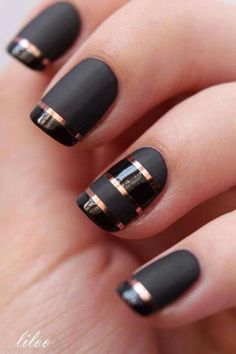 Nail art ~ | We Heart It Classy Black Nails, Striped Nail Designs, Black Gold Nails, Tape Nail Art, Metallic Nail Art, Nail Tape, Black Nail Art, 2020 Vision