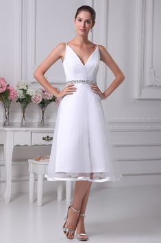 a - line / princess v - neck sleeveless short chiffon bridesmaid dress