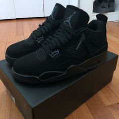 Jordan Retro 4 Black Cat, Adidas Shoes Outfit, Pretty Sneakers, Jordan Retro 4, Trendy Shoes Sneakers, Dr Shoes, Nike Fashion Shoes, Nike Shoes Girls, Preppy Shoes