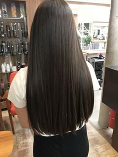 Very Dark Brown Hair Straight, Long One Length Hair, One Length Hair, Windows To The Soul, Long Shiny Hair, Big Bun Hair, Brown Hair Looks, Long Silky Hair, Lashes Mascara