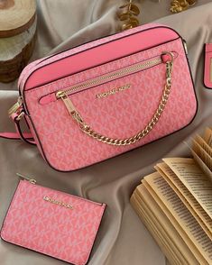 Pink Michael Kors Wallet, Michael Kors Pink Purse, Pink Luxury Wallet, Pink Mk Purse, Matching Purse And Wallet, Mk Purse Michael Kors, Mk Pink Bag, Pink Purses And Handbags, Cute Pink Purses