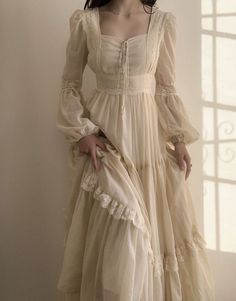 S/n Guzmán é uma garota de 15 anos que mora na vila Encanto. S/n é mu… #fanfic # Fanfic # amreading # books # wattpad Simple Evening Dress, Prom Dresses Simple, Romantic Dress, Chiffon Prom Dress, Corset Style