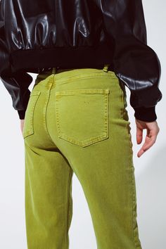 Add a pop of color to your outfit with our Straight Leg Jeans featuring a Cropped Hem in Olive Green – the perfect choice for creating a vibrant and stylish look.    These green straight leg pants with a cropped hem offer a unique and eye-catching option for your daily wardrobe. With a cropped length and relaxed fit, they ensure both comfort and fashion.    Crafted from 98% Cotton and 2% Elastane, these jeans are soft, stretchy, and durable. The model is wearing size S, and you can refer to our Green Straight Leg Jeans, Green Straight Leg Pants, Olive Green Pants, Stretch Denim Fabric, Green Pants, Knitwear Tops, Colourful Outfits, Unique Outfits, Look Chic