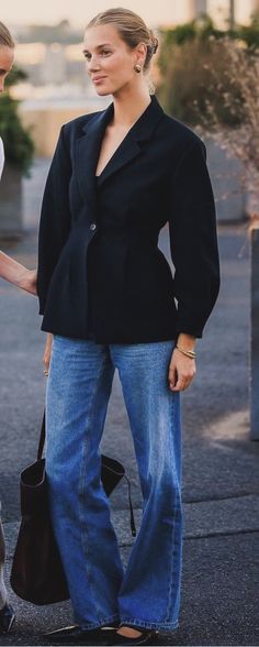 Capsule Wardrobe Minimal, Carolyn Bessette, Outfit Everyday, Kate Olsen, Chloe Sevigny, Olsen Twins, Man Repeller, Luxury Office, Casual Outfit Inspiration