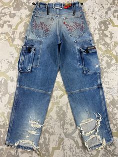 Distressed Blue DogTown Jeans 31x33.5 Denim- JN3929 Actual measurement (inches) Waist - 31 Front Rise - 15 Hips - 47 Thigh - 14.5 Knee - 11.5 Leg Opening - 18 Inseam - 33.5 Outseam - 47 Material : Cotton  #JN3929 Blue Beanie, Faded Denim, Blue Dog, Cute Hats, Grunge Style, Grunge Fashion, Denim Blue, Vintage Denim, Distressed Denim