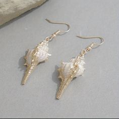 Summer And Vacation Time Gets Even Better With A Touch Of Ocean Life Design Accessories! These Conch Shell Gold Plated Earrings Will Complement Perfectly Your Swimming Suit Or Vacation Outfits. Shell Earrings Aesthetic, Summer White Hypoallergenic Jewelry, Summer Hypoallergenic White Jewelry, Hypoallergenic White Summer Jewelry, White Nickel-free Earrings For Summer, Nickel-free White Earrings For Summer, Summer White Nickel-free Earrings, Nickel-free White Summer Earrings, Conch Earrings