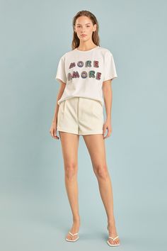 Trendy Tops With Embroidered Logo, Embroidered Logo Tops For Summer, Trendy Spring Tops With Embroidered Logo, Trendy Tops With Embroidered Logo For Spring, Trendy Embroidered Graphics T-shirt, Embellished Sweatshirts, Low Rise Shorts, Capsule Outfits, Knit Bottom