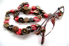 Glasses Chain in Vintage Buttons in Browns Tans and by MRSButtons, $32.00 Button Necklace, Eyeglass Holder, Custom Buttons, Button Jewelry, Button Crafts, Vintage Button