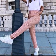 Tag Says M But I Would Say Fits A 6 Best Trendy Tapered Leg Bottoms For Day Out, Pantalon Outfit, Pink Checkered, Checkered Pants, Plaid Trousers, High Waist Trousers, Pink M, Women Pink, Straight Trousers