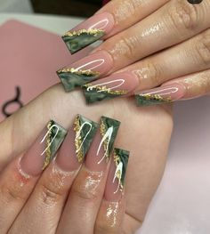 Green Pink Gold Nails, Green And Gold Short Nails, Green And Gold Chrome Nails, Enchanted Garden Nails, Green And Gold Marble Nails, Green White And Gold Nails, Green And Gold Nails Acrylic, Nails Emerald, Gold Chrome Nails