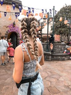 Adult Disney Hairstyles, Easy Amusement Park Hairstyles, Hairstyle For Amusement Park, Disney Parks Hairstyles, Ems Hairstyles, Hair Styles For Disney, Disney Park Hairstyles, Hairstyles With Mickey Ears, Disney Hair Styles