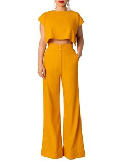 This style measures approximately - Chest: 48", Length: 14" (all measurements taken from the XS. Please refer to our size chart) Cropped fit Non-Stretch fabric Cut for a loose fit Wear the longer side for more coverage or the short for a more cropped look We recommend dry clean only Made in Los Angeles Off The Shoulder Top Outfit, Naples Yellow, Top Summer Outfits, Style Pantry, Yellow Crop Top, Cropped Style, Hollywood Glamour, British Indian, Workout Wear