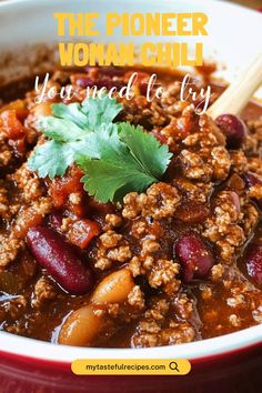 Dive into a bowl of hearty, flavorful chili with The Pioneer Woman’s famous recipe! Packed with ground beef, beans, and a delicious blend of spices, this chili is perfect for chilly nights and family gatherings. Pioneer Woman Recipes Chili, Chunky Beef Chili Recipe Pioneer Woman, Most Flavorful Chili, Super Easy Chili Recipe, Green Chili With Ground Beef, Chili With Peanut Butter, Chili With Stew Meat And Ground Beef, Southern Chili Beans Recipe, Chili With Pork And Beans