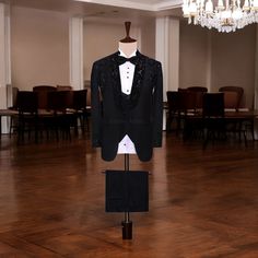 Discover the epitome of elegance with our black tuxedo, featuring intricate shoulder and cuff embellishments and a luxurious shawl lapel. Perfect for weddings, galas, and other formal events. Elegant Formal Sets With Suit Collar, Elegant Custom Fit Wedding Blazer, Black Tailored Wedding Tuxedo, Fitted Tuxedo Sets For Formal Occasions, Black Tailored Tuxedo For Wedding, Elegant Fitted Suits For Party, Elegant Custom Fit Three-piece Suit For Semi-formal, Elegant Fitted Party Suits, Elegant Black Wedding Suit