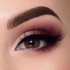 burgundy smokey eye Machiaj Smokey Eyes, Teknik Makeup, Eyeshadow Eyebrows, Smokey Eye Tutorial