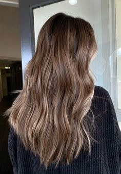 Types Of Balayage Techniques, Brunette W Lowlights, Brunette Balayage Hair Dimension, Pretty Balayage Hair Brunettes, Ombre Bronde Haircolor, Lived In Light Brown Balayage, Ideas For Brunettes, Balayage Brunette Cool Tone, Dark Brown Ash Highlights