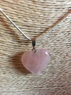 Rose Quartz Aesthetic Necklace, Dainty Rose, Gelang Manik-manik, Rose Quartz Jewelry, Fancy Necklace, Gelang Manik, Rose Quartz Pendant, Rose Quartz Heart, Rose Quartz Necklace