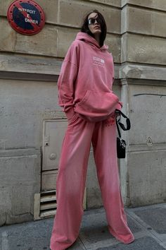 Trendy Pink Hoodie With Pockets, Pink Silk Dress, Winter Suit, Pullover Cardigan, Fleece Joggers, Print Models, Street Style Outfit, Drop Waist, Oversized Fits