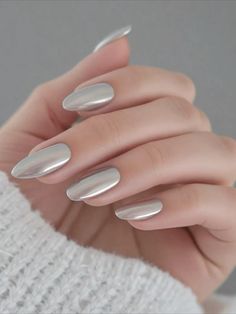 Rhode Gray Chrome Nails, Silver Chrome Oval Nails, Prom Nails Silver Glittery, Base Nails Design, Silver Disco Nails, Chrome On White Nails, Gray Nails With Chrome, Chrome Nails Gray, Chrome Gray Nails