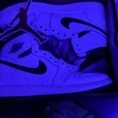 Great Shoe, Mild Creasing, Worn 4 Times. Jordan 1 Colors, Shoes Jordan 1, Jordan Blue, Shoes Jordan, Kids Jordans, Jordan Shoes, Jordan 1, Air Jordan Sneaker, Kids Shoes