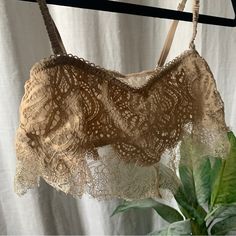 Vs Tan/Nude Bralette With Gorgeous Lace Details. Optional Adjustable Straps. Can Be Strapless! New Without Tags. Beige Lace Bra Comfortable, Beige Lace Camisole With Built-in Bra, Summer Strapless Lace Bra, Elegant Lace Bandeau Bra, Summer Bandeau Lace Bra, Spring Lace Beige Bra, Spring Beige Lace Bra, Partially Lined Lace Bra In Beige, Partially Lined Lace Beige Bra