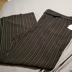 New Sag Harbor Dress Pants Size 14p. Black With Pinstripes. Elegant Striped Bottoms For Night Out, Black Pants With Vertical Stripes For Business Casual, Black Business Casual Pants With Vertical Stripes, Black Vertical Stripe Pants For Business Casual, Business Casual Black Pants With Vertical Stripes, Black Bottoms With Vertical Stripes For Workwear, Black Bottoms With Vertical Stripes For Work, Black Vertical Stripe Bottoms For Work, Pinstripe Dress Pants With Welt Pockets