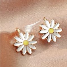 Beautiful Clip On Earrings. Quality Costume Jewelry Bundle With Me And Save! White Earrings With Ear Wire For Spring, Spring White Earrings With Ear Wire, Cute Gold Earrings For Spring, Cute Gold Flower Earrings For Spring, Cute Spring Earrings With Ear Wire, Daisy Flower Earrings For Spring, Elegant Yellow Flower Earrings For Summer, Yellow Flower-shaped Jewelry For Spring, Cute Summer Flower-shaped Earrings