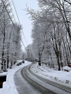 snowy landscape Fresh Snow Aesthetic, Winter In North Carolina, North Carolina Christmas, North Carolina Winter, Carolina Aesthetic, Birthday 2023, American States, Aesthetic Places