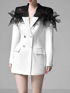 Elegant Two-Toned Blazer Socialite Style, Slim Blazer, Middle Age Fashion, Womens Dress Suits, Heavy Industry, Suit Dress, Blazer Designs, Notched Collar, Dress Suits