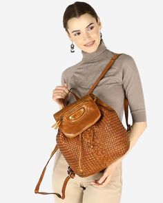 Leather Vintage Style Women's Backpack! Are you looking for an elegant and durable urban backpack? Check out our women's leather backpack, handcrafted from natural leather. This elegant backpack is a perfect solution for every woman who values quality and durability over the years. The backpack made from handwoven leather is a true gem among urban accessories. Its universal design makes it an ideal addition to both casual and formal outfits. The backpack features a spacious main compartment clos Casual Brown Leather Backpack For Daily Use, Casual Brown Leather Backpack With Leather Lining, Casual Brown Backpack With Leather Lining, Casual Brown Leather Backpack, Casual Brown Leather Backpack For Everyday, Casual Brown Backpack With Leather Handles, Urban Accessories, Elegant Backpack, Elegant Backpacks